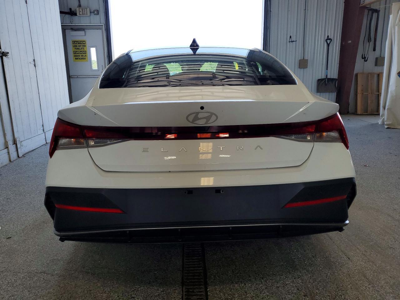 2024 Hyundai Elantra Sel - zdjęcie 6