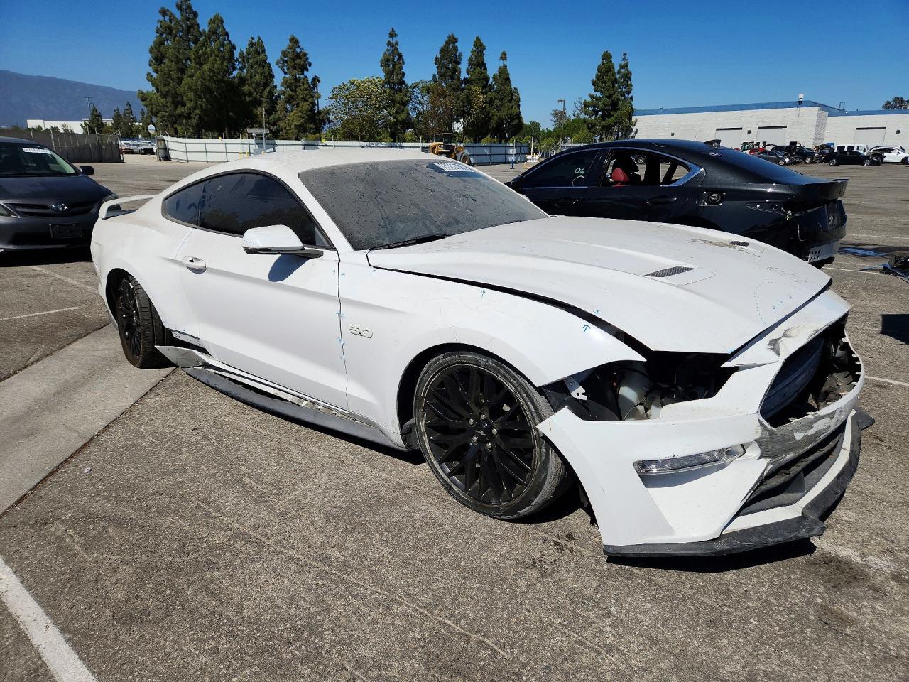 2019 Ford Mustang Gt - zdjęcie 4
