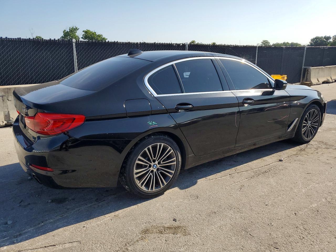 2019 BMW 530 I - zdjęcie 3