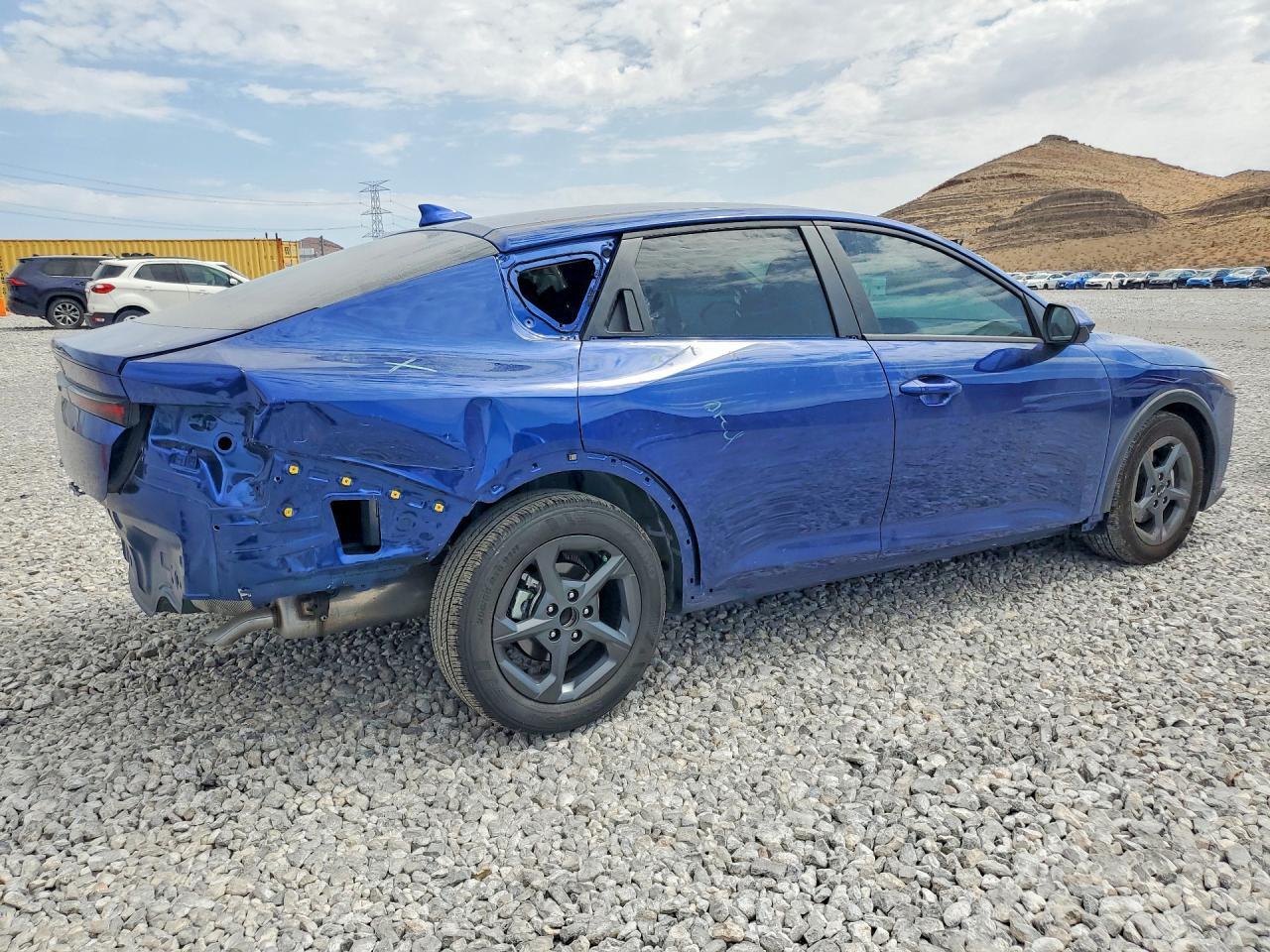 2025 Kia K4 Lxs - zdjęcie 3