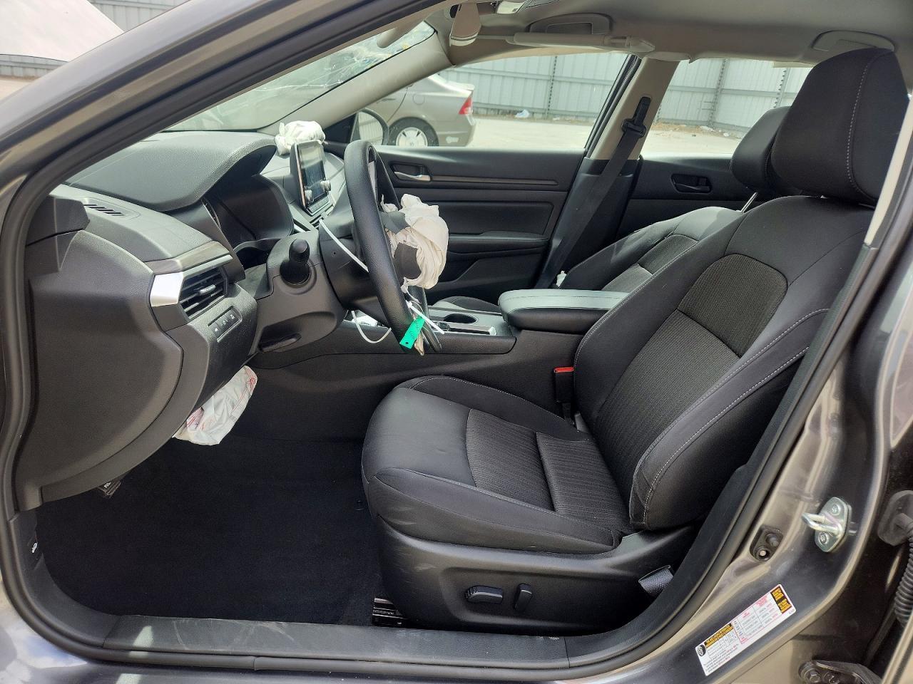 2025 Nissan Altima Sv - zdjęcie 7