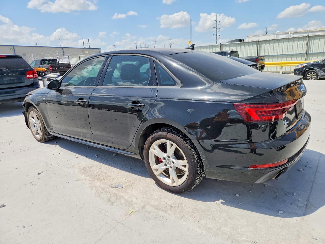 2018 Audi A4 Premium - zdjęcie 2