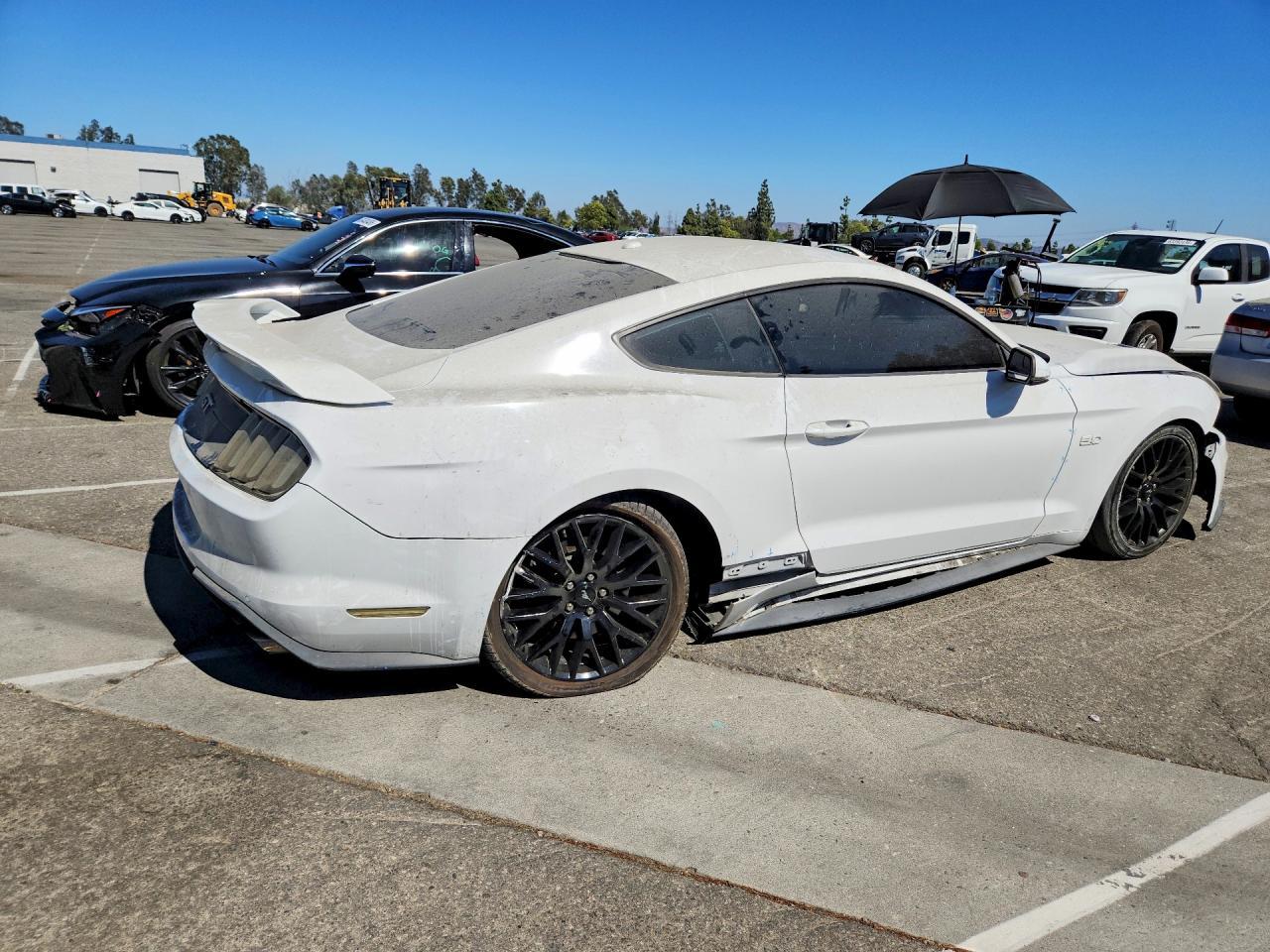 2019 Ford Mustang Gt - zdjęcie 3