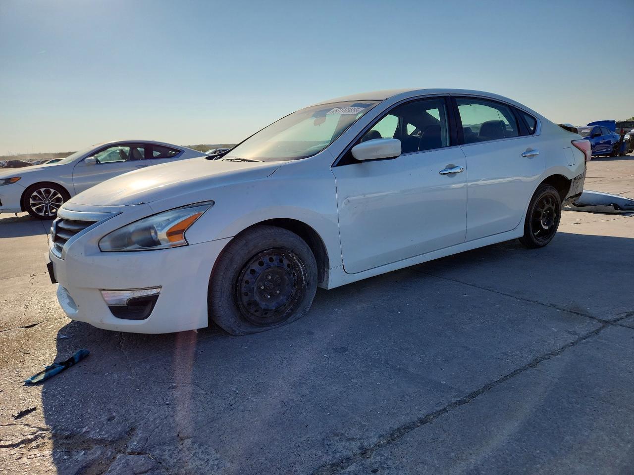 2013 Nissan Altima 2.5 - zdjęcie główne