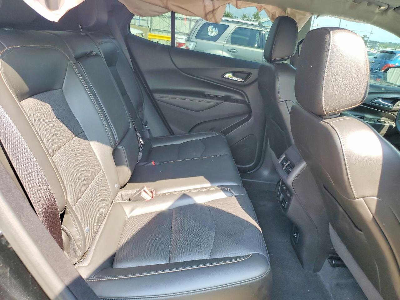 2018 Chevrolet Equinox Premier - zdjęcie 11