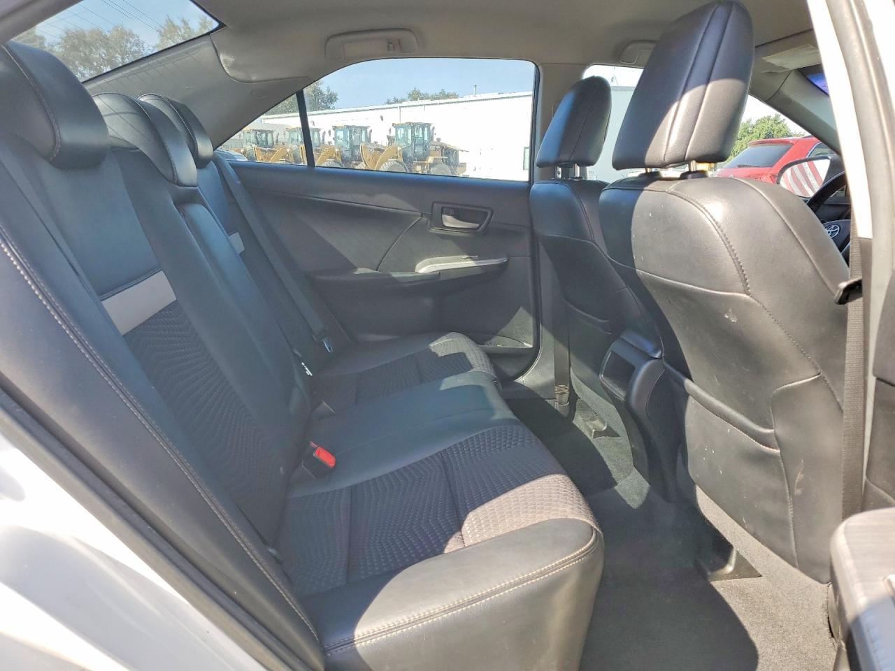2014 Toyota Camry Se - zdjęcie 10
