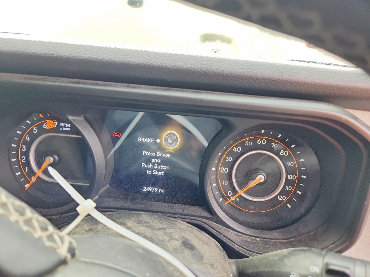 2025 Jeep Wrangler Sport - zdjęcie 9