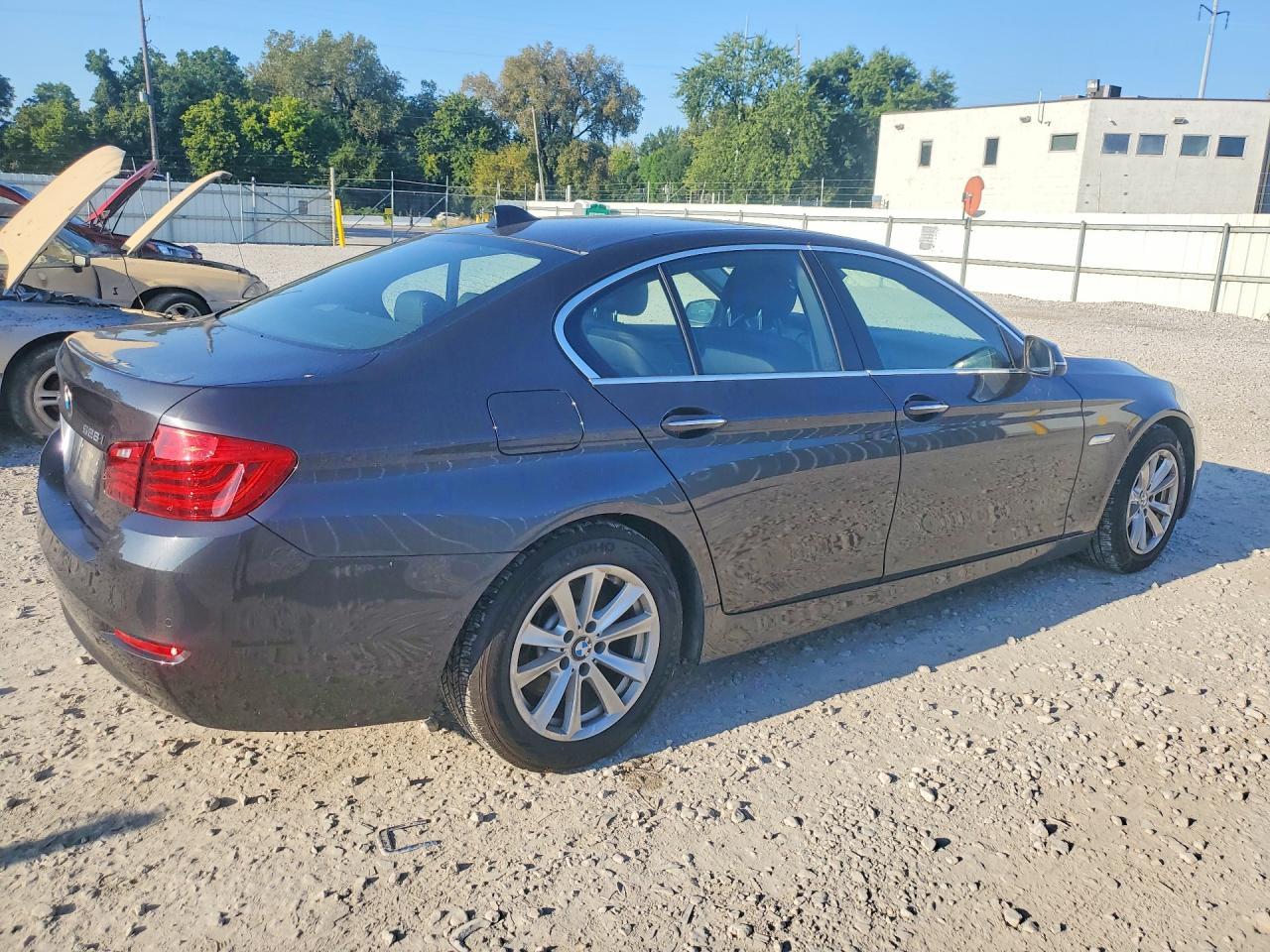 2016 BMW 528 Xi - zdjęcie 3