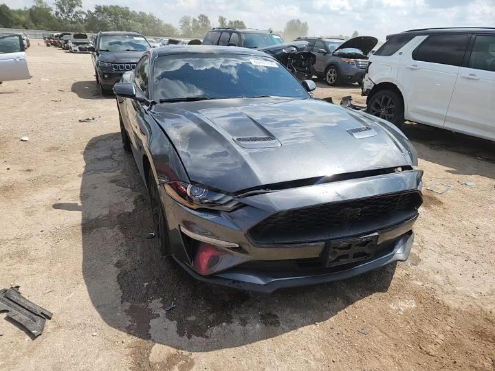 2020 Ford Mustang - zdjęcie 14