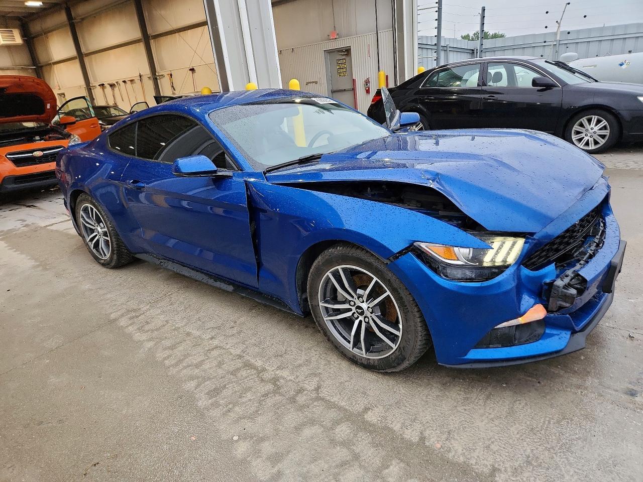 2017 Ford Mustang - zdjęcie 4