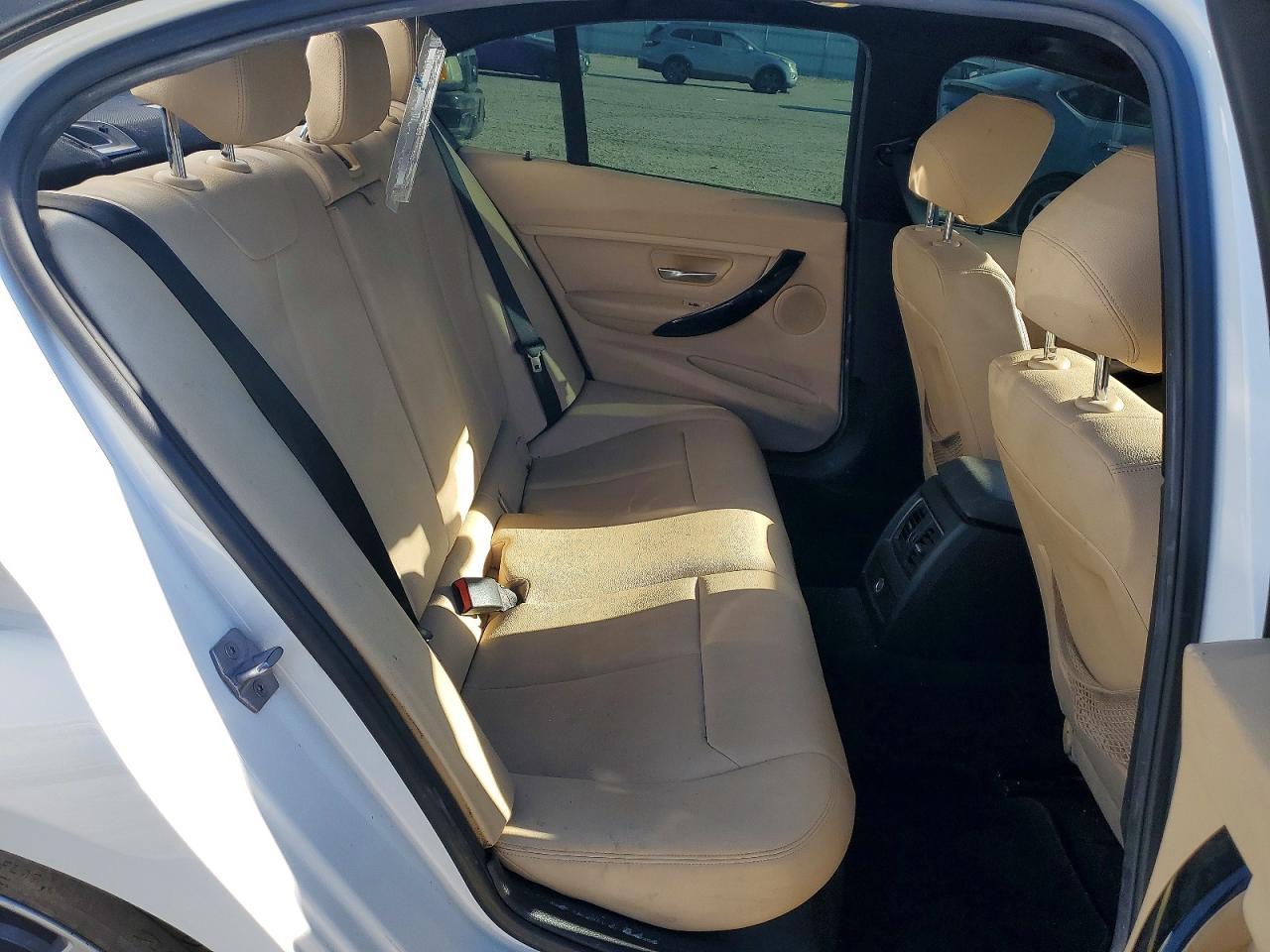 2018 BMW 330 I - zdjęcie 10
