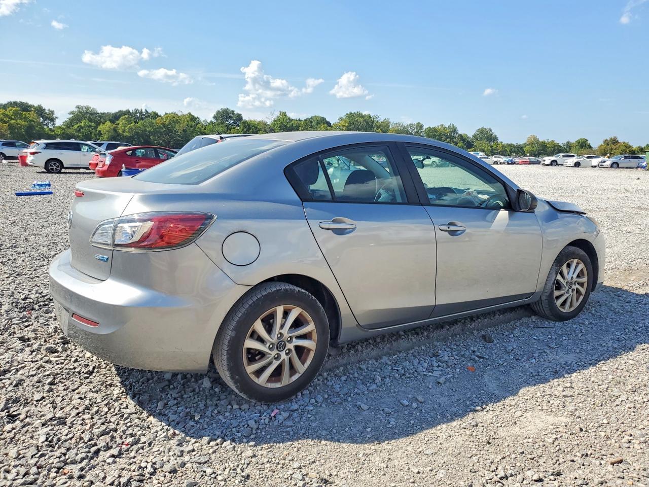 2013 Mazda 3 I - zdjęcie 3