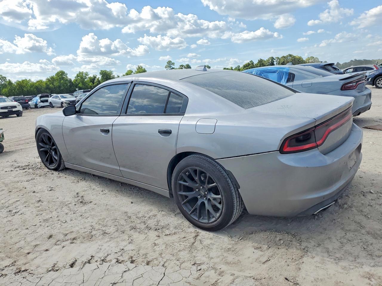 2016 Dodge Charger Sxt - zdjęcie 2