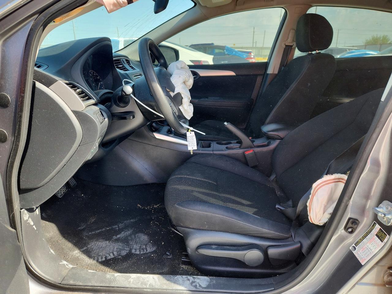 2016 Nissan Sentra S - zdjęcie 7