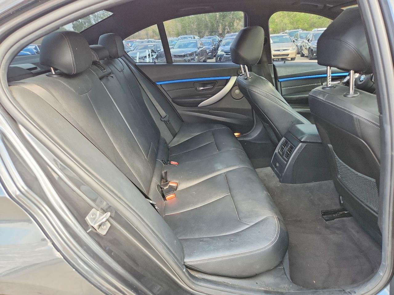 2018 BMW Seria 3 340i - zdjęcie 10