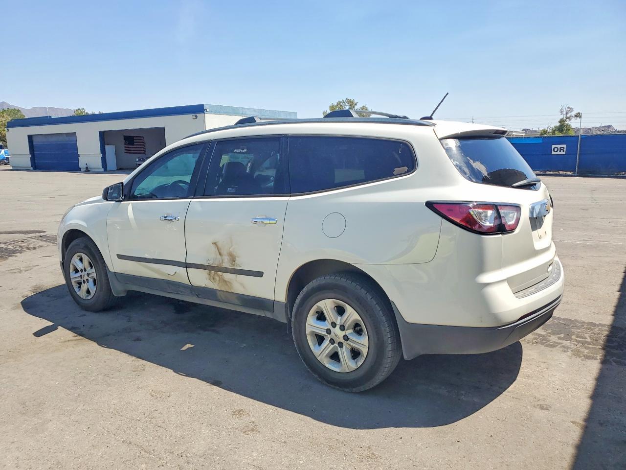 2014 Chevrolet Traverse Ls - zdjęcie 2