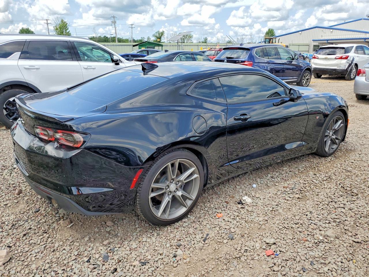 2020 Chevrolet Camaro Ls - zdjęcie 3