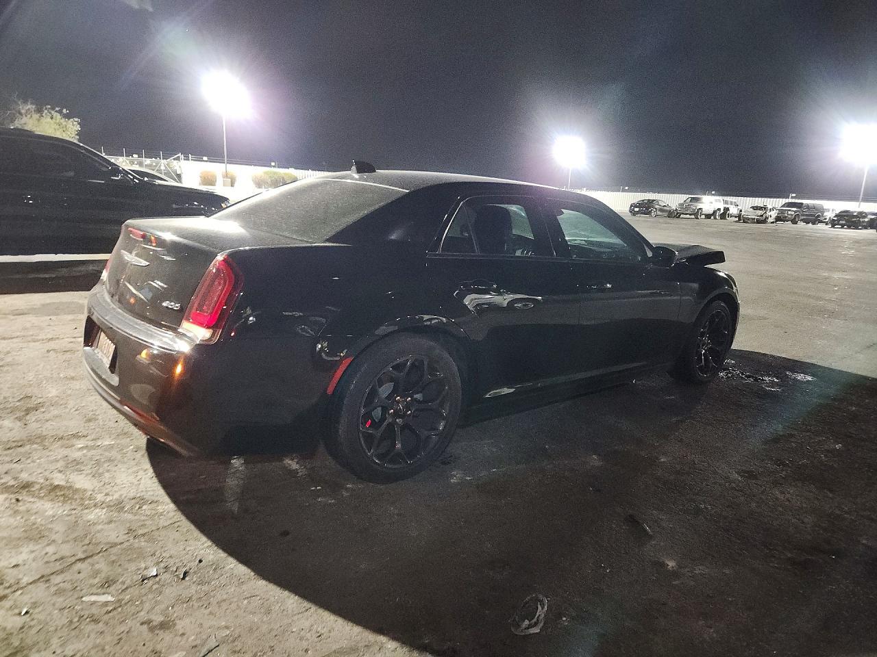 2020 Chrysler 300 Touring - zdjęcie 3