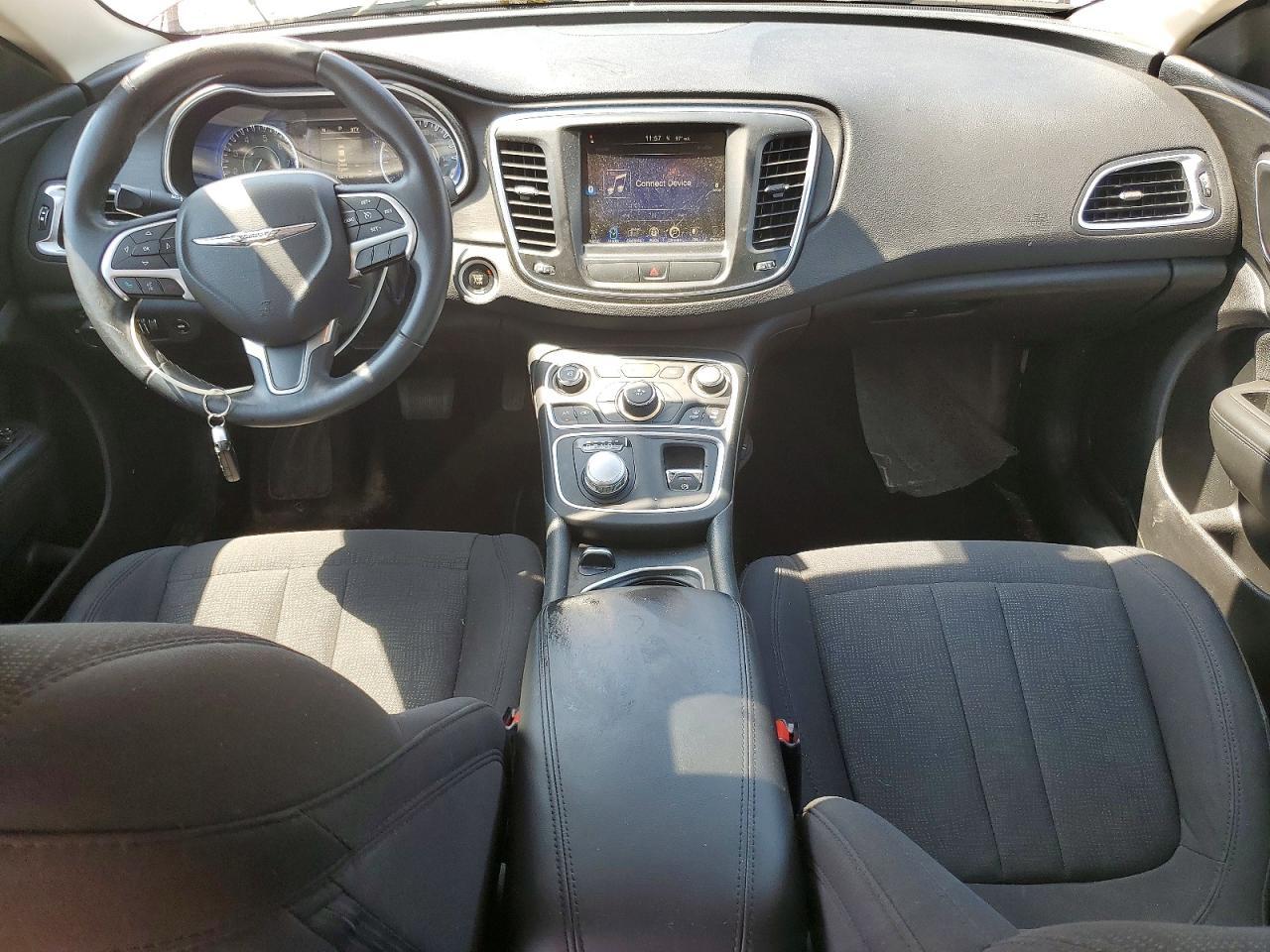 2016 Chrysler 200 Limited - zdjęcie 8