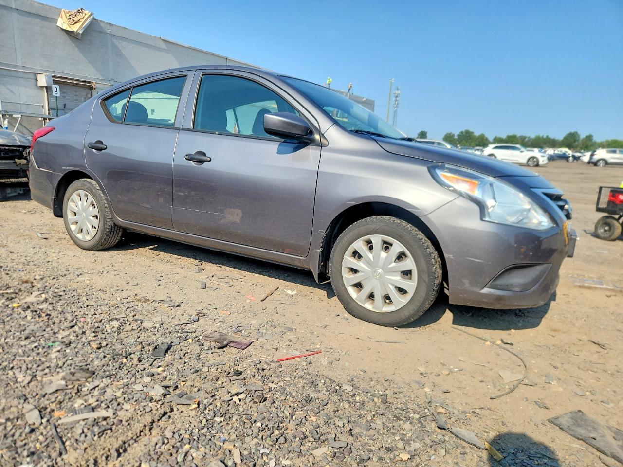 2018 Nissan Versa S - zdjęcie 4