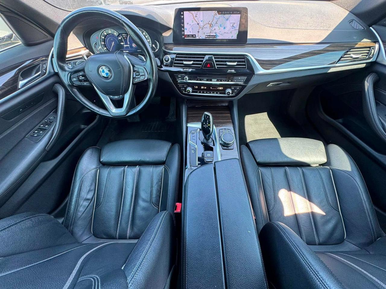 2018 BMW 530Xe - zdjęcie 9
