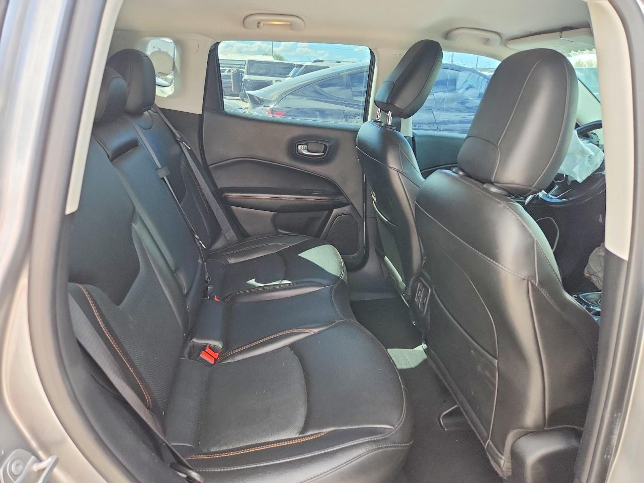 2021 Jeep Compass Limited - zdjęcie 11