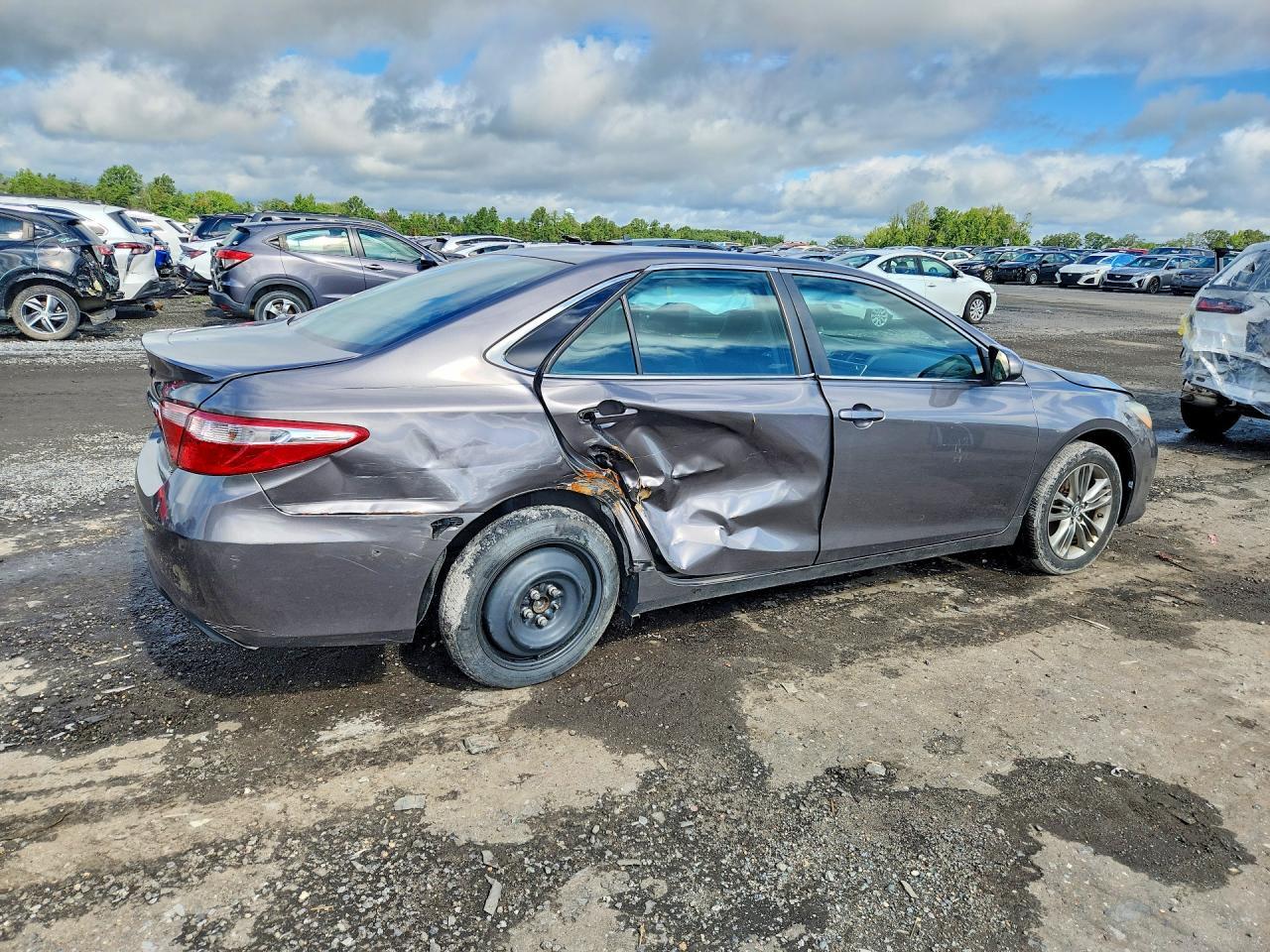 2017 Toyota Camry Se - zdjęcie 3