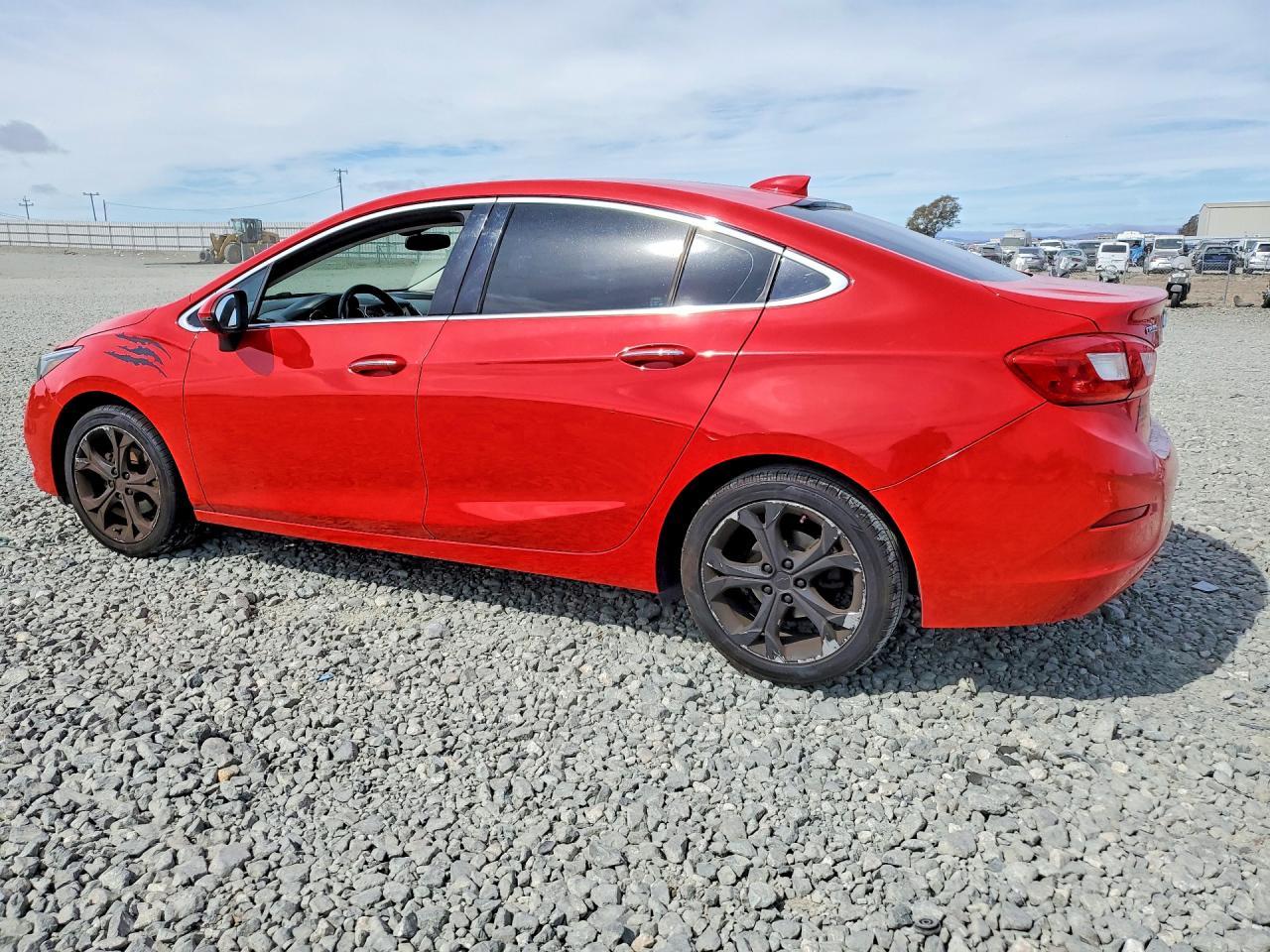 2017 Chevrolet Cruze Premier - zdjęcie 2