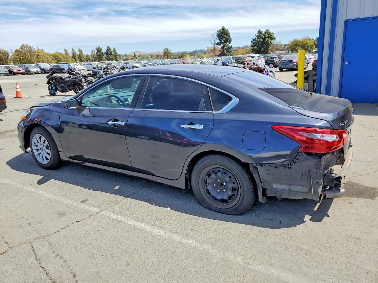 2018 Nissan Altima 2.5 S - zdjęcie 2