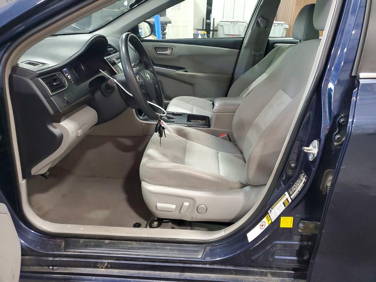 2016 Toyota Camry Le - zdjęcie 7