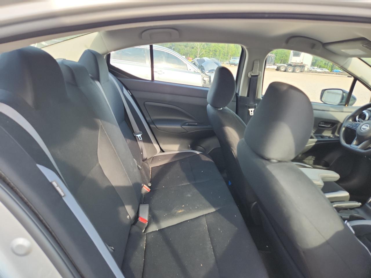 2025 Nissan Versa S - zdjęcie 10