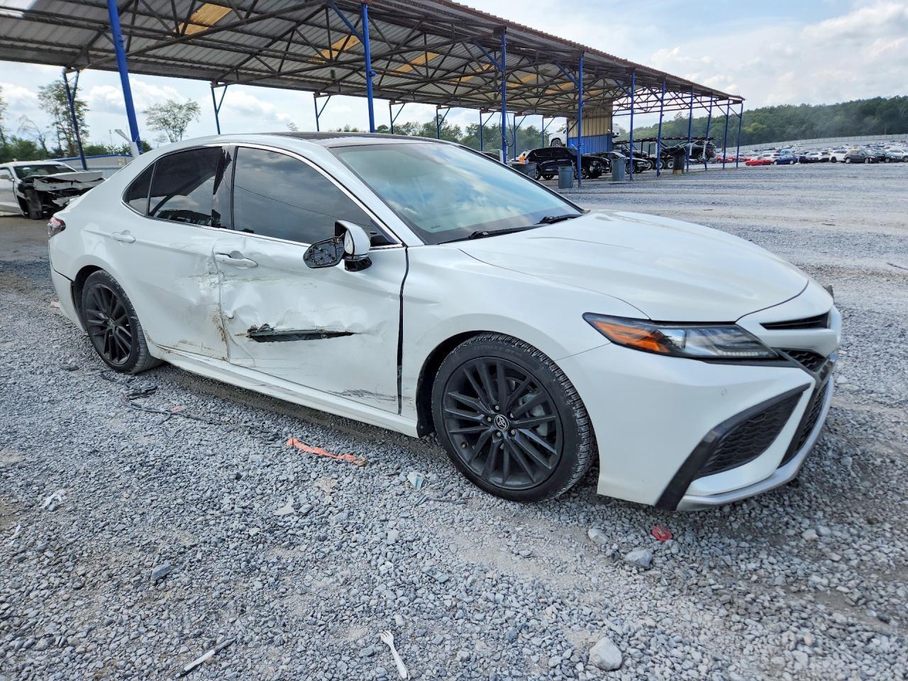 2022 Toyota Camry Xse V6 - zdjęcie 4
