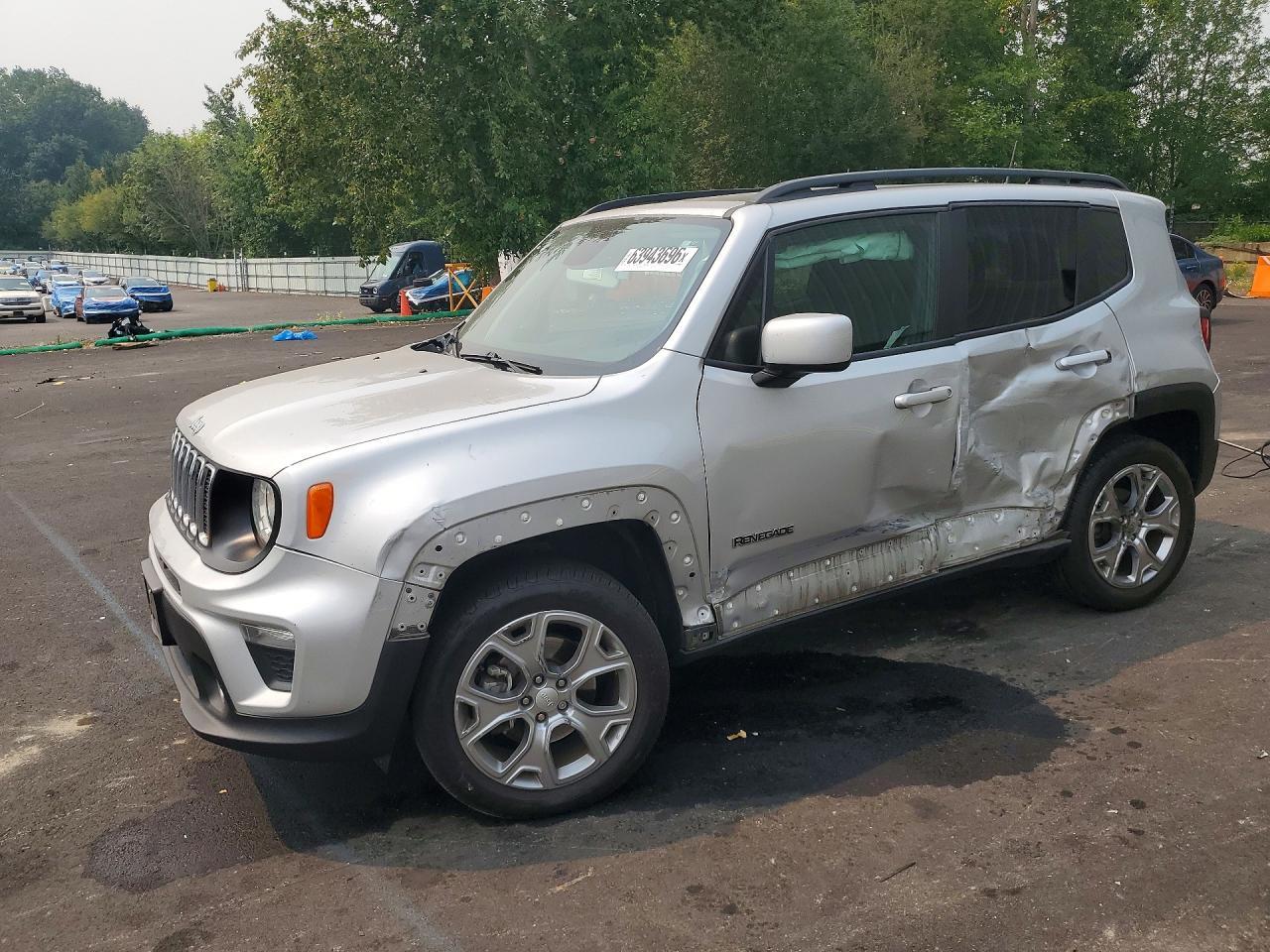 2019 Jeep Renegade Latitude - zdjęcie główne