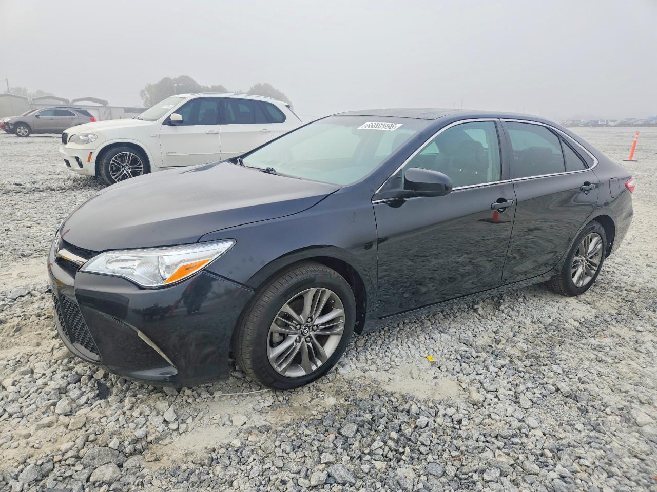 2016 Toyota Camry Se - zdjęcie główne
