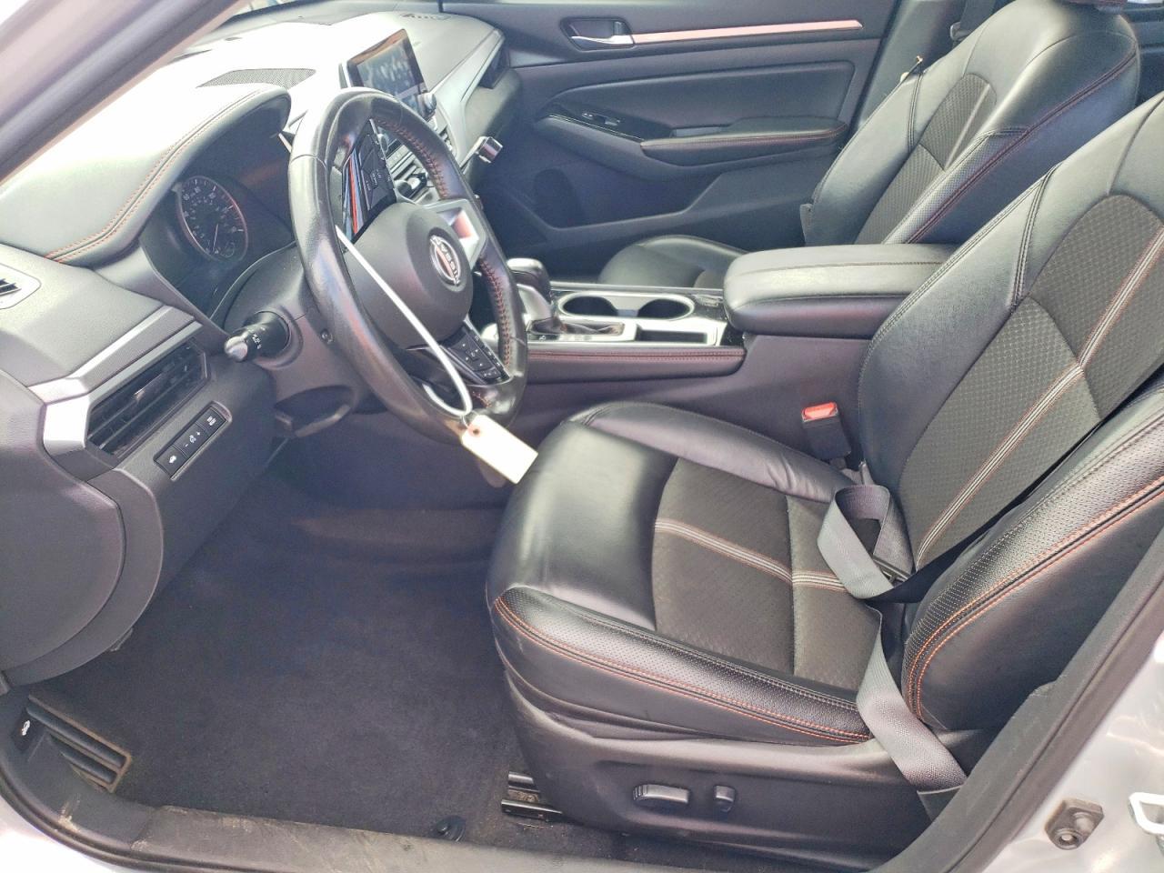 2024 Nissan Altima Sr - zdjęcie 7