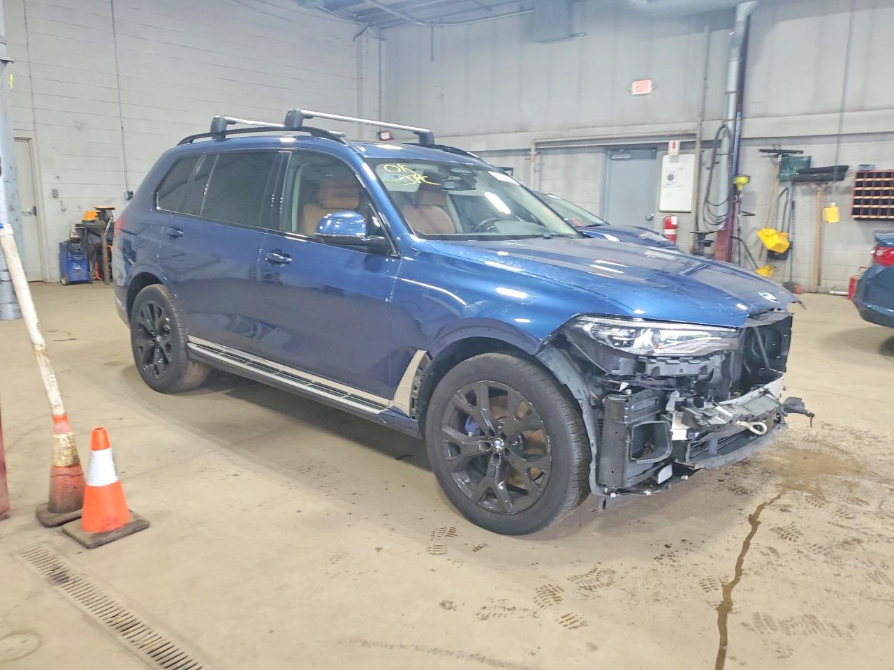 2022 BMW X7 xDrive40I - zdjęcie 4