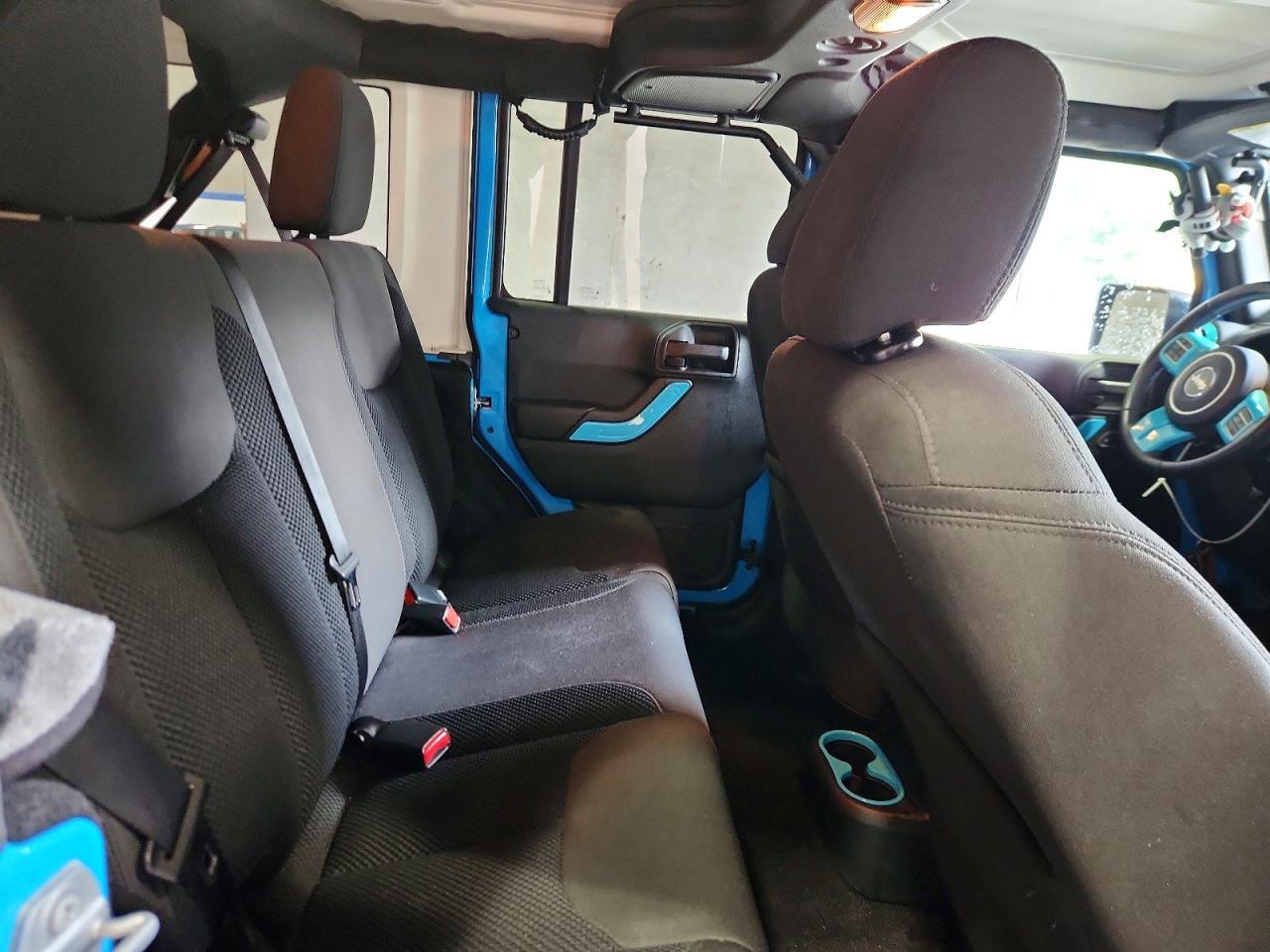 2017 Jeep Wrangler Unlimited Sport - zdjęcie 11