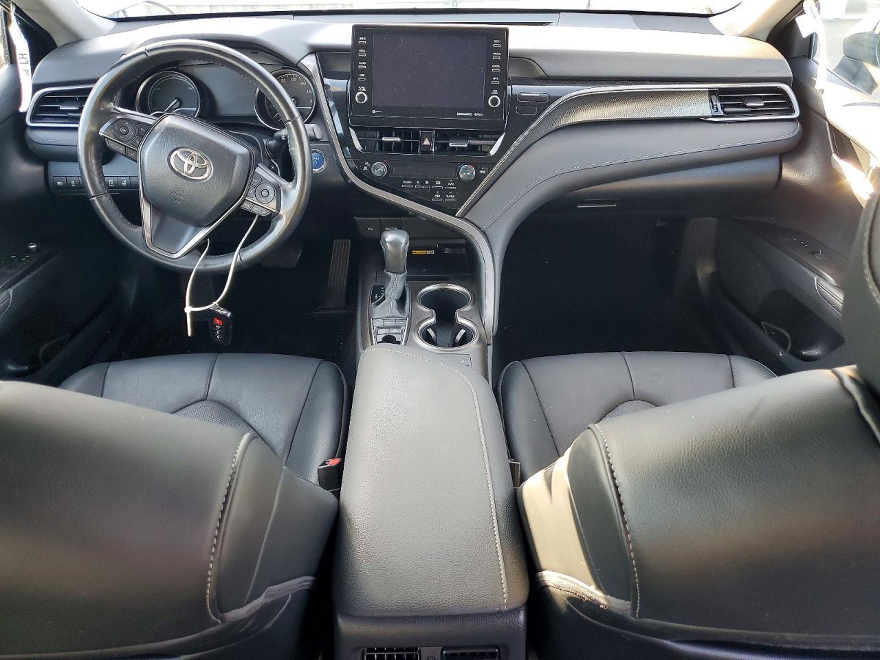 2024 Toyota Camry Xse - zdjęcie 8