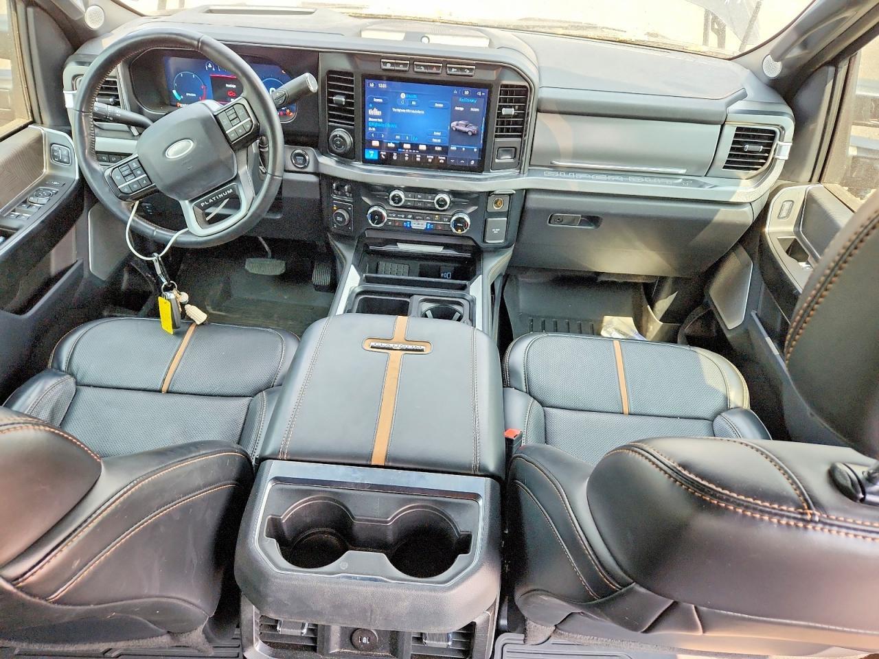 2024 Ford F350 Super Duty - zdjęcie 8