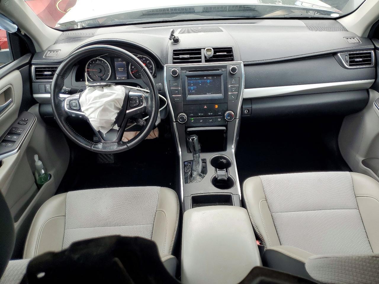 2016 Toyota Camry Se - zdjęcie 8