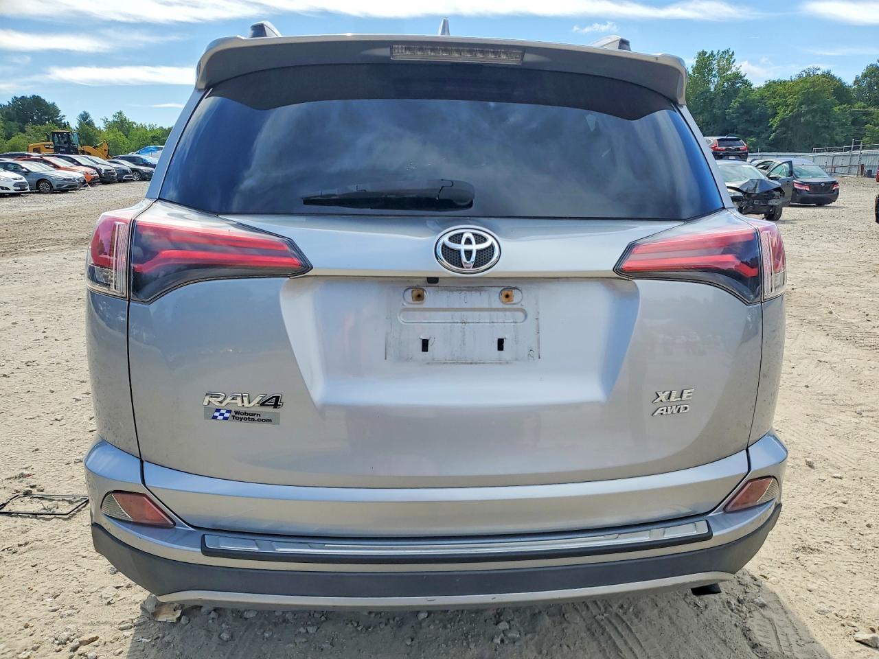 2018 Toyota Rav4 Xle - zdjęcie 6
