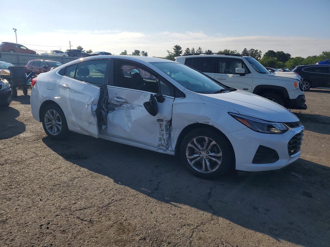 2019 Chevrolet Cruze Lt - zdjęcie 4