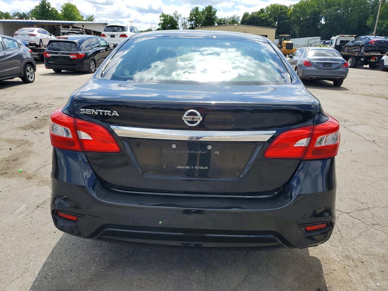 2019 Nissan Sentra S - zdjęcie 6