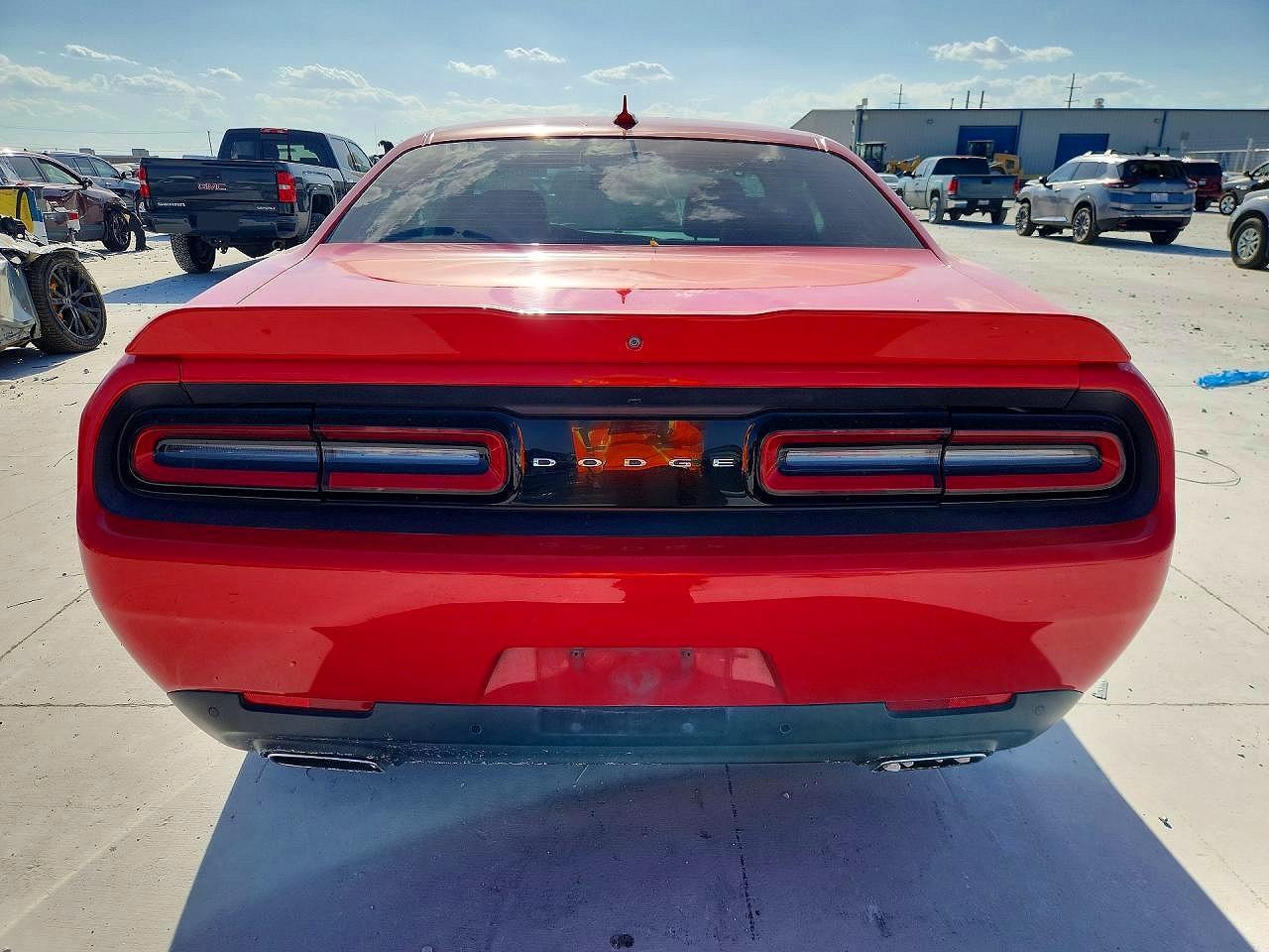 2016 Dodge Challenger Sxt - zdjęcie 6