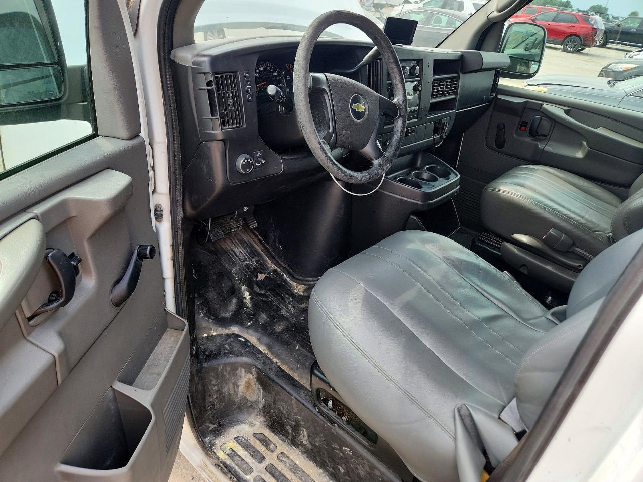 2013 Chevrolet Express G1500 - zdjęcie 8