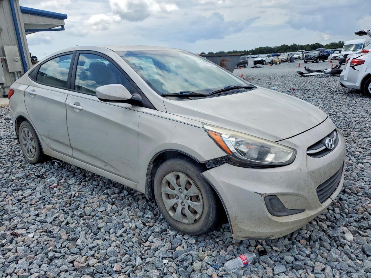 2015 Hyundai Accent Gls - zdjęcie 4