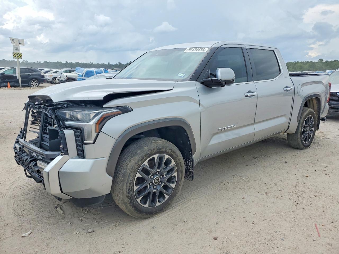 2024 Toyota Tundra Crewmax Limited - zdjęcie główne