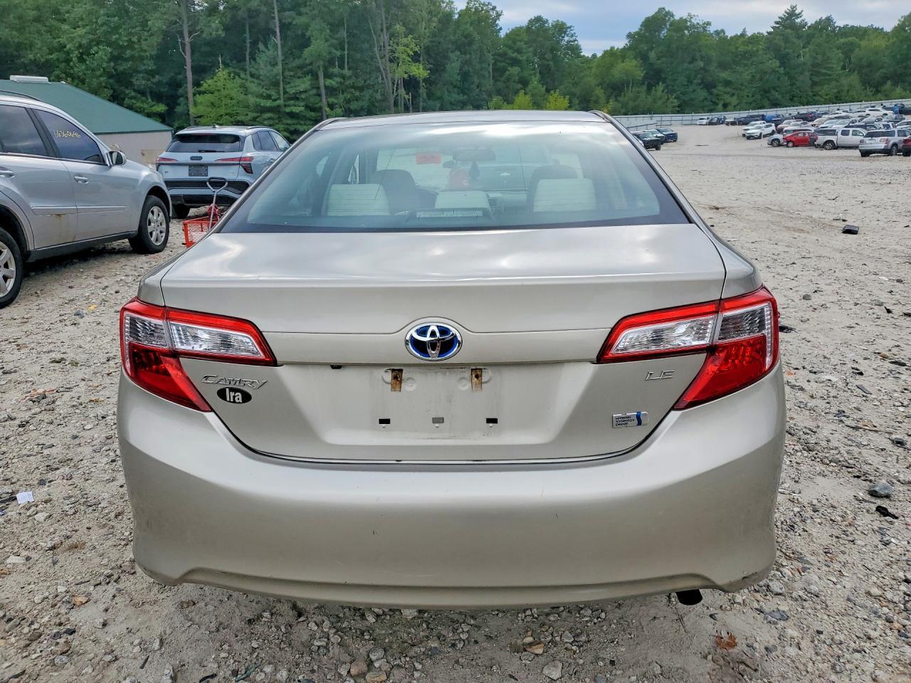 2014 Toyota Camry Hybrid Le - zdjęcie 6