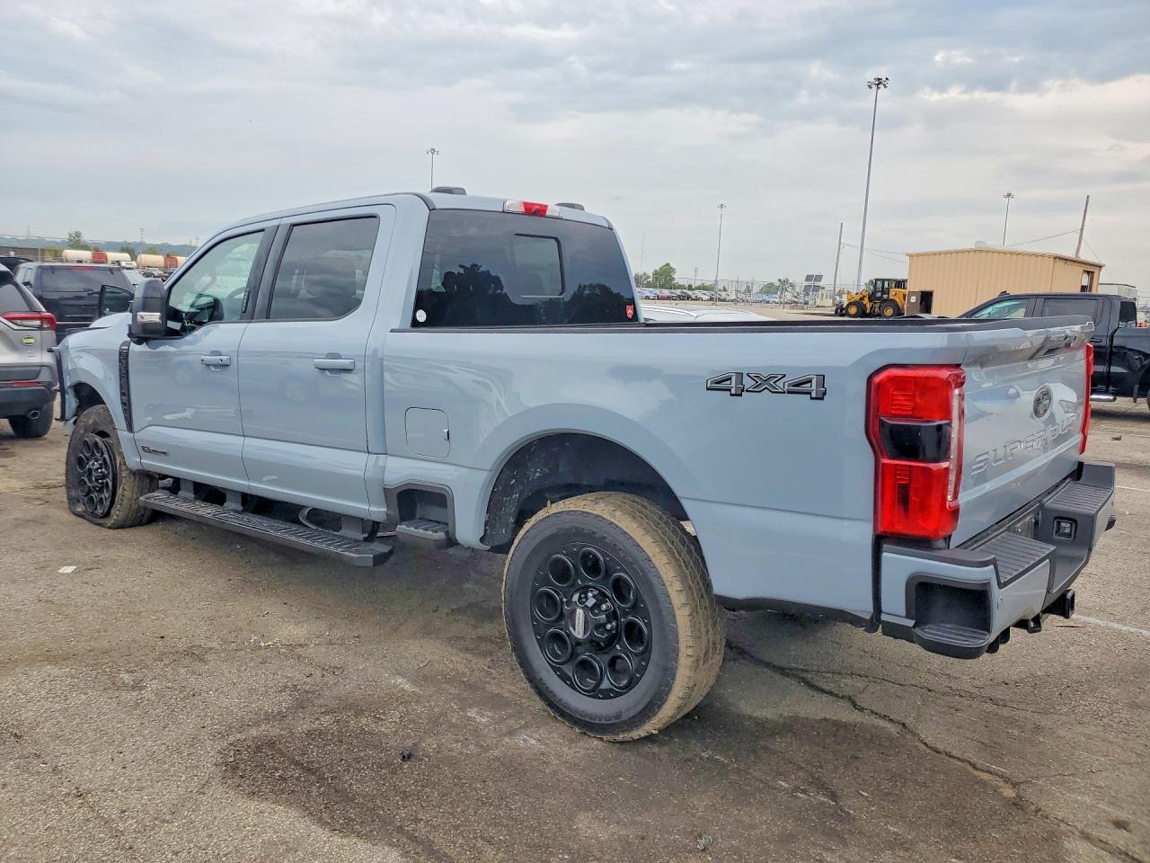 2024 Ford F350 Super Duty - zdjęcie 2