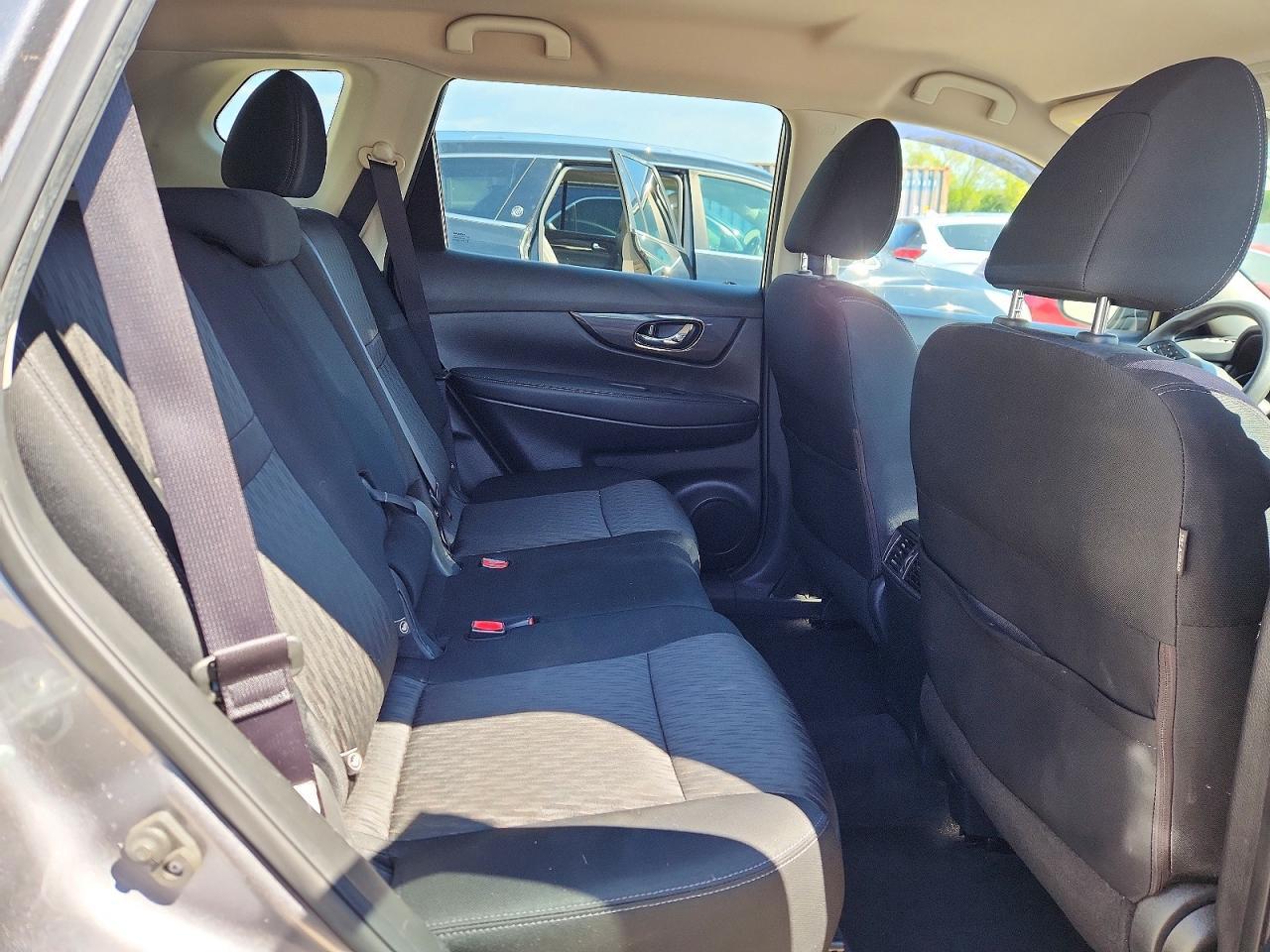 2017 Nissan Rogue S - zdjęcie 11